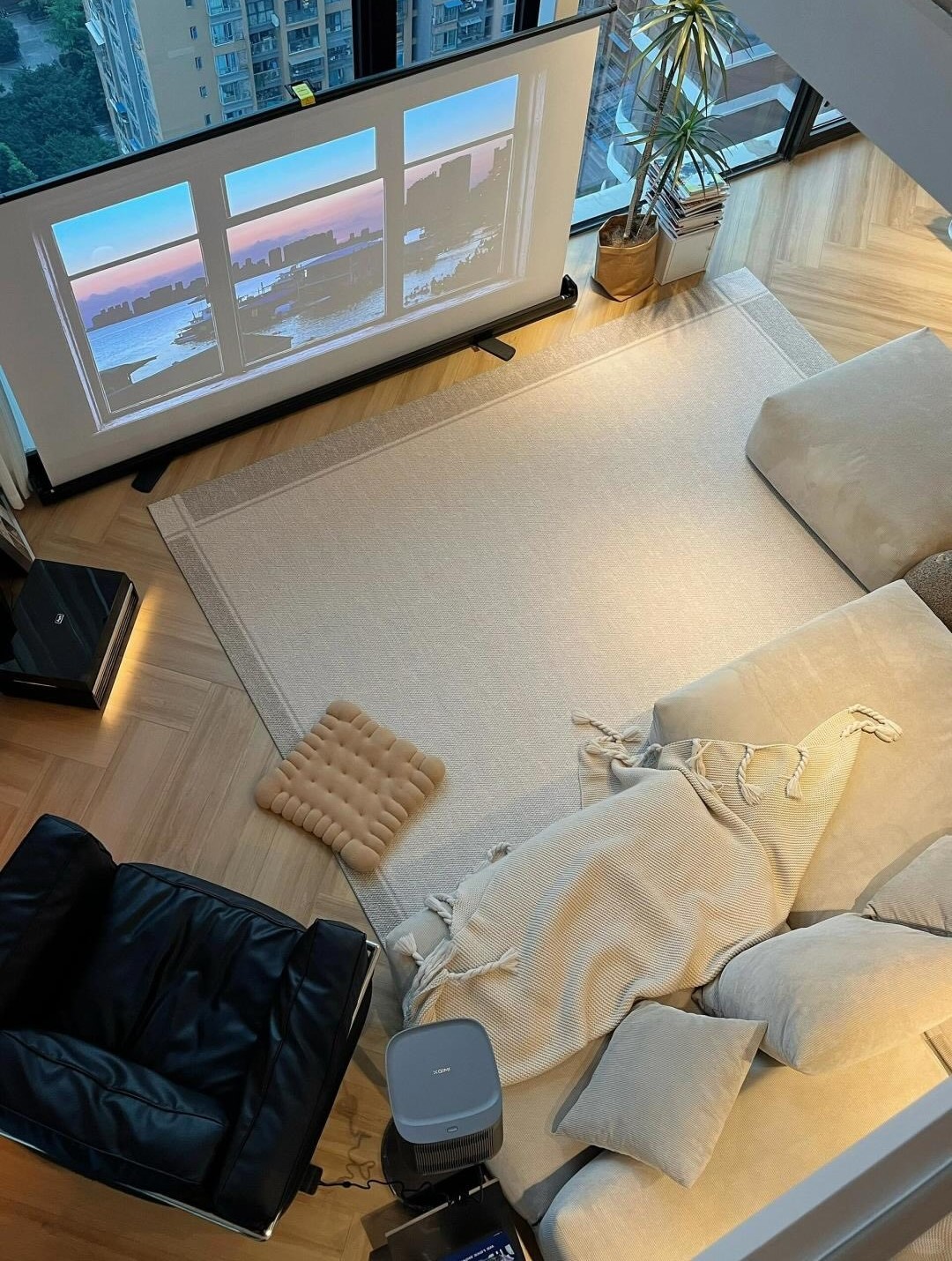 SIÊU HIẾM !!! BÁN CĂN HỘ CAO CẤP - TẦNG CAO VINHOMES METROPOLIS 110M2 - LÔ GÓC - VIEW KHÁCH SẠN ĐẸP - NỘI THẤT SỊN